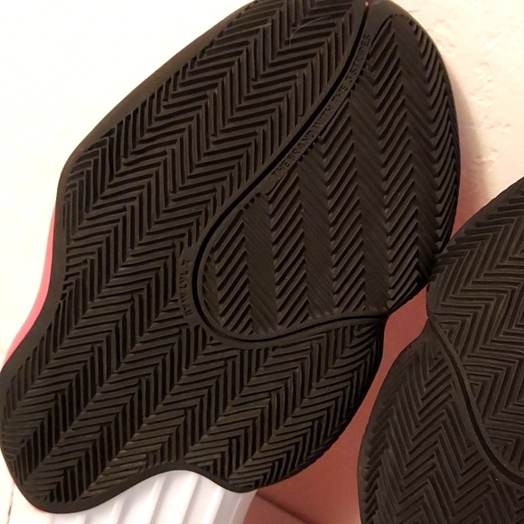 Men's Pharrell Williams Sneakers - Picture 9 of 10